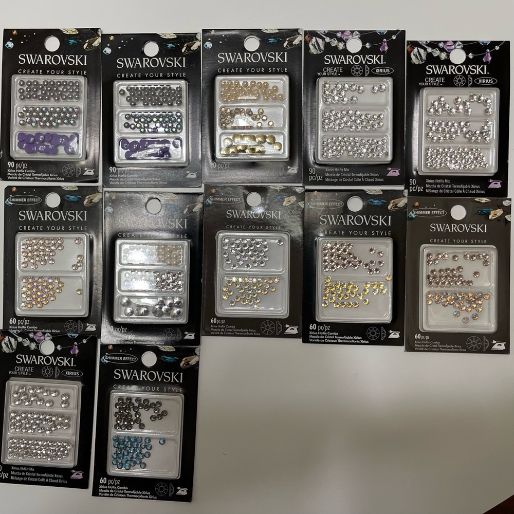 *Lot of 12* Swarovski Crystal Rhinestones